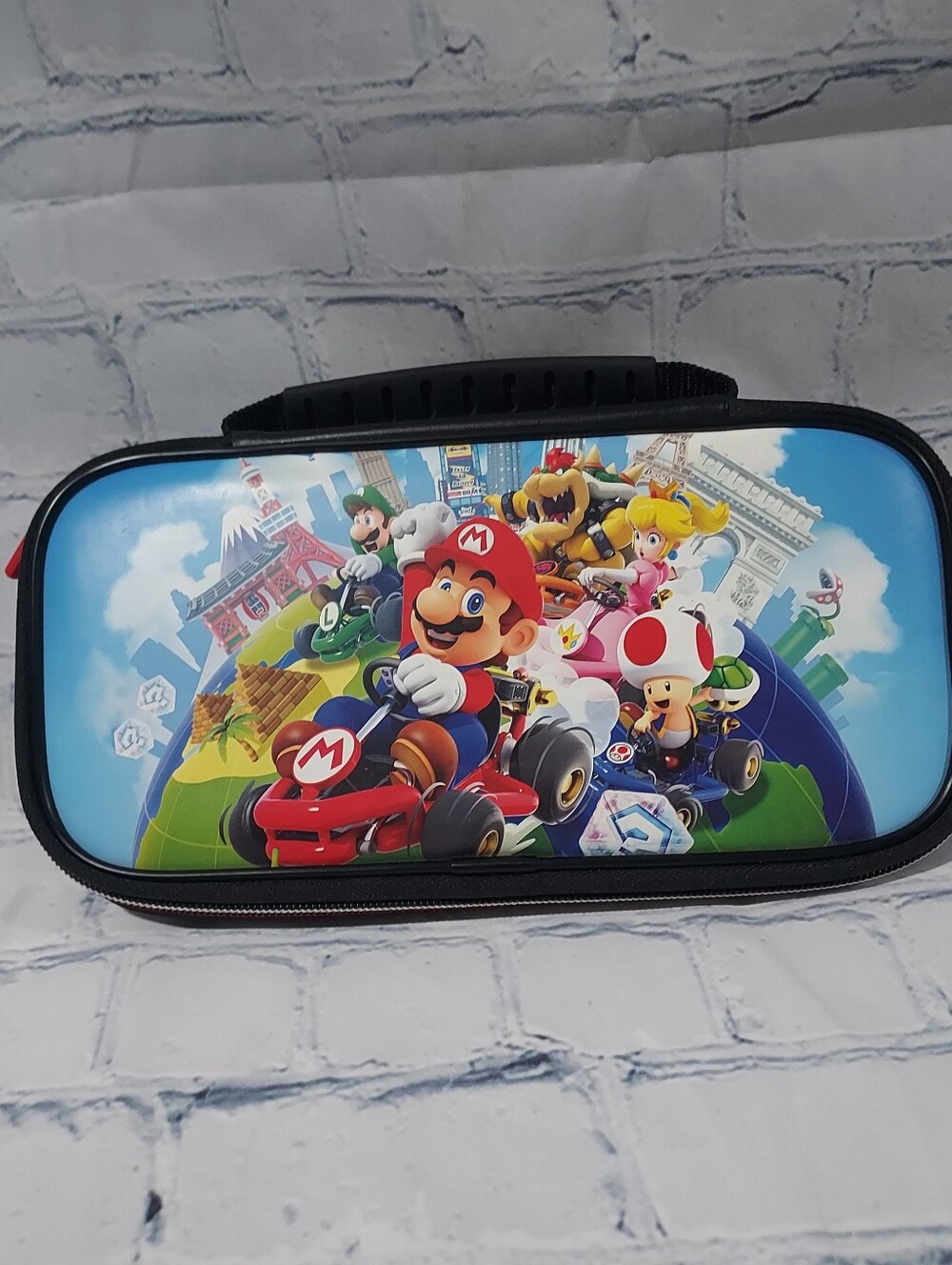 Nintendo Switch Game Traveler Deluxe Travel Stand Carrying Case Mariokart Mario!
